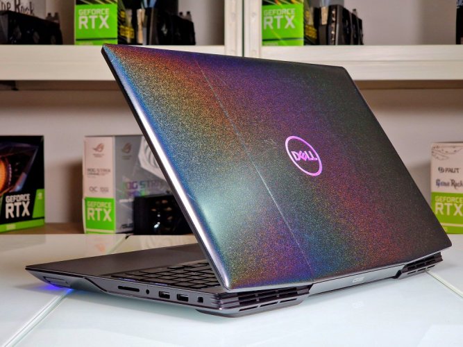 Gaming Laptop Dell G5 Gaming- GARANTIE 12M | 15,6" 300Hz | Intel Core i7-10750H Comet Lake | RTX 2070 8GB | 16 GB | 1000 SSD | WIN11