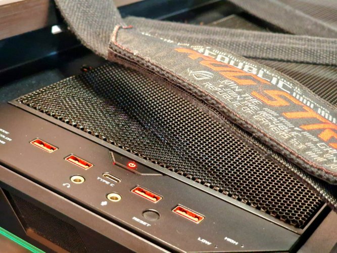 Herní PC sestava compraider HIGH - ZÁRUKA 12M | Intel Core i7-12700+vodní AIO ARGB chlazení 360 | RTX 3080 10GB | 32GB DDR5 | 2 TB SSD | WIN11