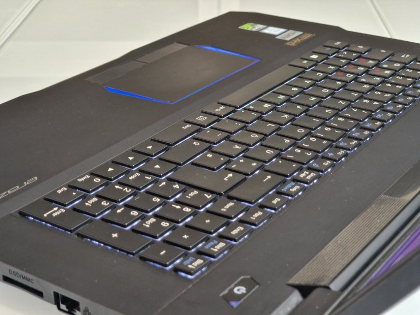 Gaming Laptop MEDION ERAZER X7843 Gebraucht - GARANTIE 12M | 17,3" Full HD | Intel Core i7-6700HQ | 16GB | GTX 980 | 128 SSD + 1 TB HDD | WIN11