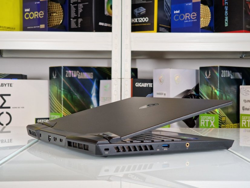 Gaming Laptop MSI LEOPARD GP66 Gebraucht - GARANTIE 12M | 15,6" 240Hz | Intel Core i7-11800H | RTX 3080 8GB 145W | 32 GB | 1000 SSD | WIN11