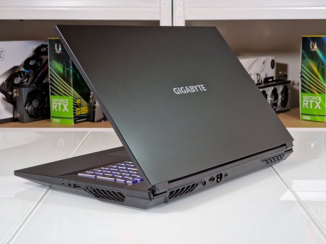 Herní notebook GIGABYTE A7 K1 -ZÁRUKA 12M | 17,3" 144Hz | AMD RYZEN 7 5800H | RTX 3060 6GB | 16GB | 1000 SSD