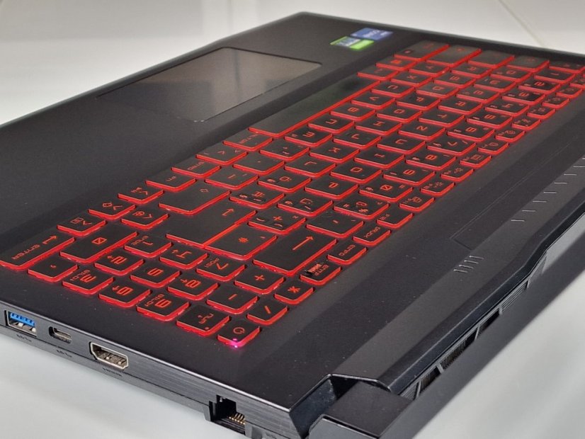 Gaming Laptop MSI Katana GF 66 Gebraucht - GARANTIE 12M | 15,6" 144Hz | Intel Core i7-11800H | 16 GB | RTX 3070 8 GB | 512 GB SSD | WIN11