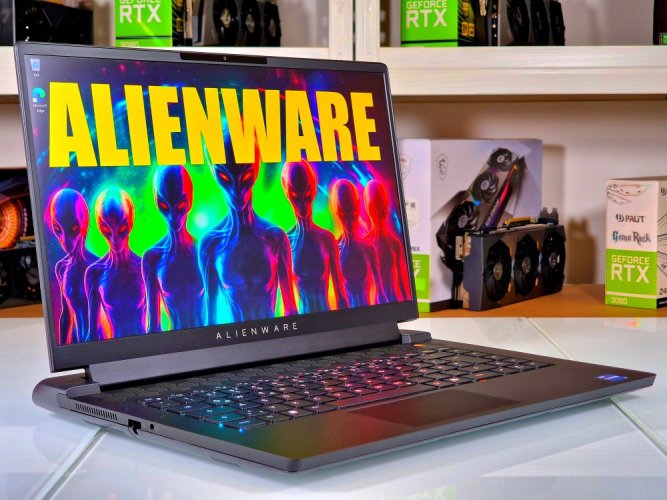 Gaming Laptop Dell Alienware M15 R5 - GARANTIE 12M | 15,6" QHD 240Hz | Intel Core i7-12700H | RTX 3060 6GB | 16GB DDR5 | 1000 SSD | WIN11