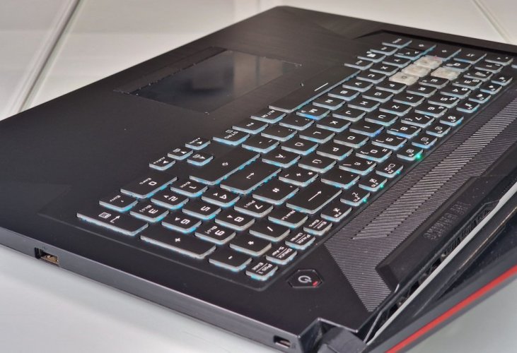 Herní notebook ASUS TUF Gaming - ZÁRUKA 12 M | 17,3" 120 Hz | AMD Ryzen 5 | GTX 1650 | 16 GB | 512 GB SSD | WIN11