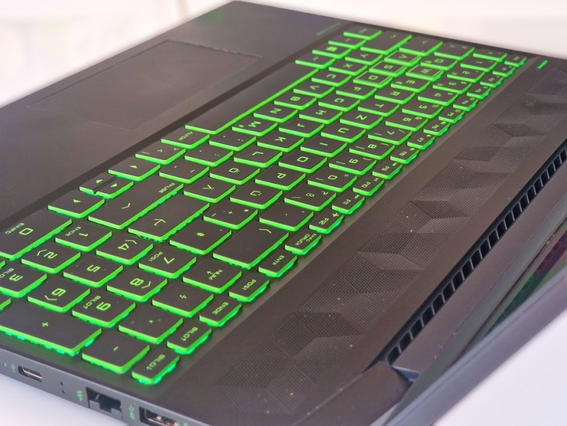 Herní notebook HP Gaming 15 • ZÁRUKA 12M • 15,6 144Hz • AMD Ryzen 7 4800H • GTX 1650 Ti • 16GB • 1000 SSD • WIN11