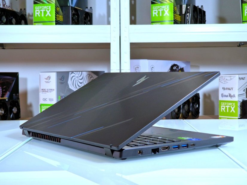 Gaming Laptop Acer Nitro V 15  - GARANTIE 12M | 15,6" 144Hz | Intel Core i5-13420H | RTX 2050 | 16 GB DDR5 | 1000 SSD | WIN11
