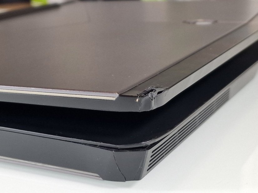 Herný notebook Dell Alienware M17 R5 - ZÁRUKA 12M | 17,3" QHD 120Hz | i7-8750H | GTX 1070 8GB | 16GB | 240 SSD + 1TB HDD | WIN11