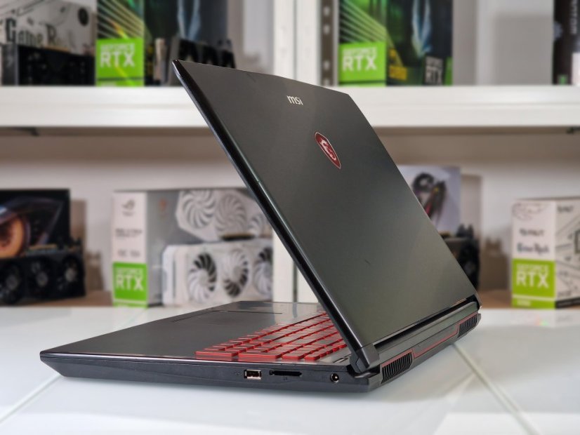 Gaming Laptop MSI GV72 • GARANTIE 12M • 17,3 FHD • Intel Core i7-7700HQ • GTX 1050 • 16GB • 256 SSD • WIN 11