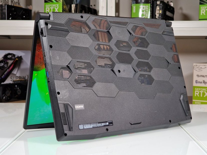 Gaming-Notebook MSI Katana GF65 - GARANTIE 12M | 15,6" 144Hz | Intel Core i7-11800H | 16 GB | RTX 3070 8 GB | 512 GB SSD | WIN11