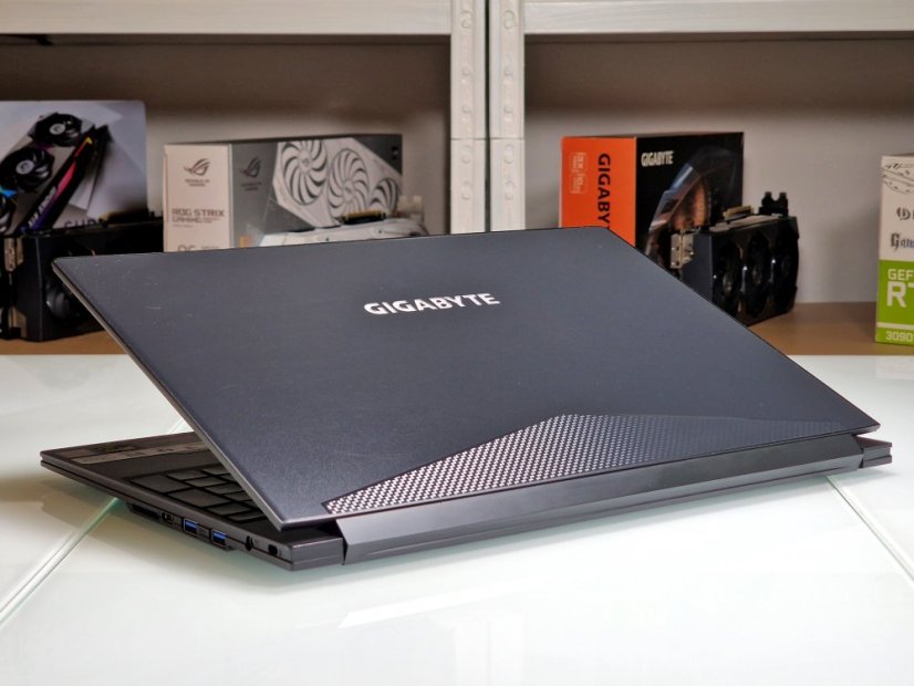 Gaming Laptop GIGABYTE AERO 15X Gebraucht - GARANTIE 12M | 15,6" 144Hz | Intel Core i7-8750H | 16GB | GTX 1070 8GB | 1000 SSD | WIN11