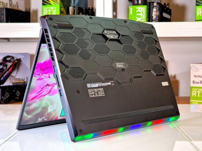 Poleasingowy Laptop do gier MSI Raider GE66 - GWARANCJA 12M | 15,6" 240 Hz | i7-10750H | RTX 2070 8 GB | 16 GB | 1000 SSD | WIN11