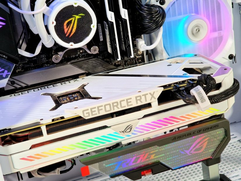 Gaming PC compraider gebraucht - GARANTIE 12M | AMD Ryzen 9 + ASUS ROG STRIX | RTX 3070 8GB ASUS ROG STRIX WHITE | 32GB | 2TB SSD