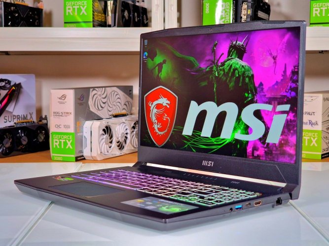 Gaming Laptop MSI BRAVO 15 -GARANTIE 24M | 15,6" 144 Hz | AMD Ryzen 7 7735HS | RTX 4060 8GB | 16GB DDR5 | 512 SSD | WIN11
