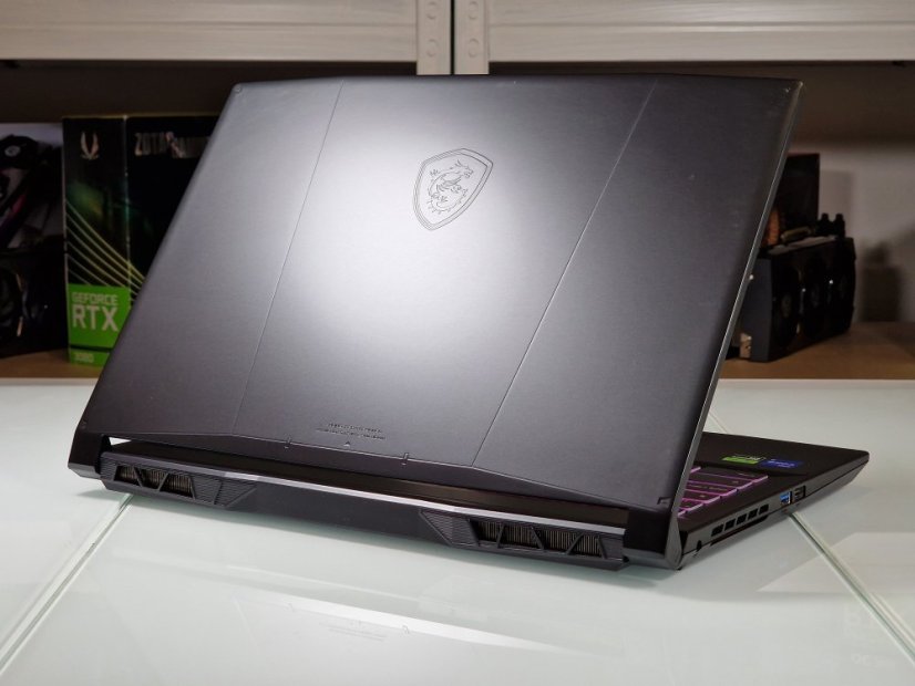 Gaming Laptop MSI KATANA 15 B13VGK Gebraucht - GARANTIE 24M | 15,6" 144 Hz | Intel Core i7-12650H | RTX 4070 8GB | 16GB DDR5 | 1000 SSD | WIN11
