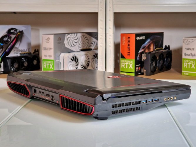Herný notebook MSI TITAN GT75 - ZÁRUKA 12M | 17,3" FullHD 120Hz | Intel Core i7-7820HK | GTX 1080 8GB | 32 GB | 512 SSD + 1 TB HDD | WIN11