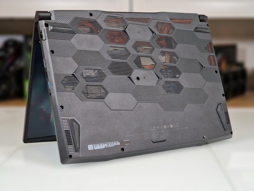 Gaming Laptop MSI KATANA 15 B13VGK • GARANTIE 12M • 15,6 144 Hz • Intel Core i7-13620H • RTX 4070 8GB • 16GB DDR5 • 1000 SSD • WIN11
