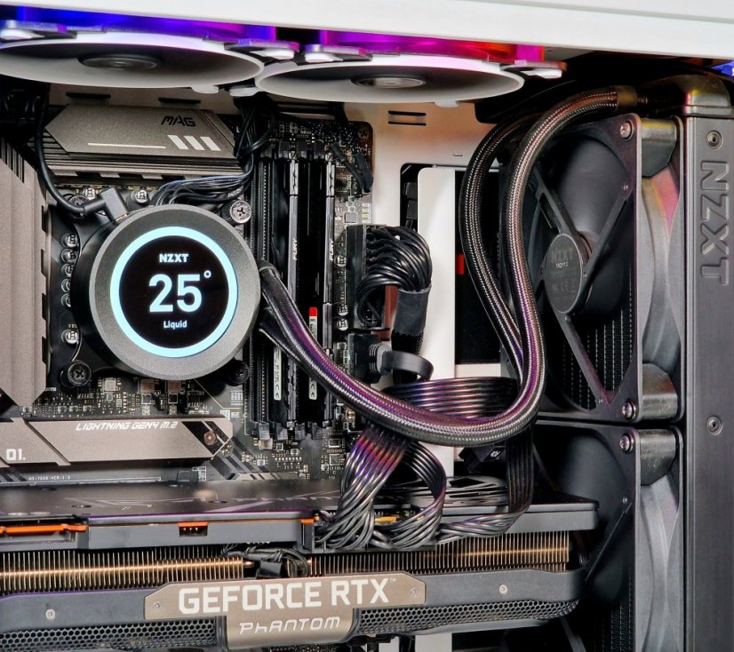 Gaming PC compraider CONFIG Gebraucht - ZÁRUKA 24M | Intel Core i7-10700KF + AIO RGB KRAKEN | RTX 3090 24GB | 32 GB | 1 TB SSD | WIN11