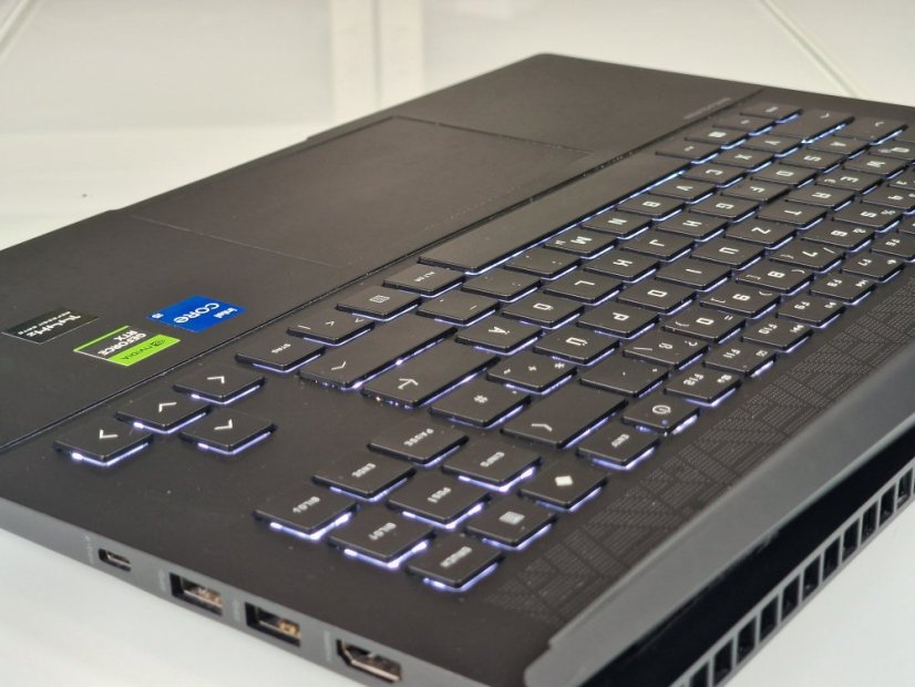 Gaming Laptop HP Omen 16 Refurbished - GARANTIE 12M | 16,1" 144Hz | Intel Core i5-13420H | RTX 4050 6GB | 16GB DDR5 | 512 SSD | WIN11