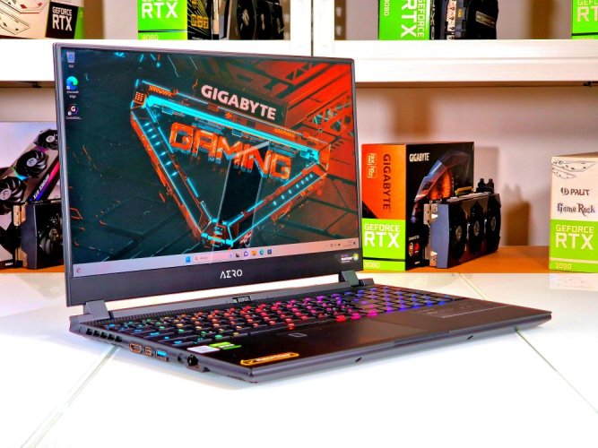 Herný notebook GIGABYTE AERO 15 OLED - ZÁRUKA 12M | 15,6" 4K OLED | Intel Core i7-10870H | 32GB | RTX 3060 6GB | 2TB SSD