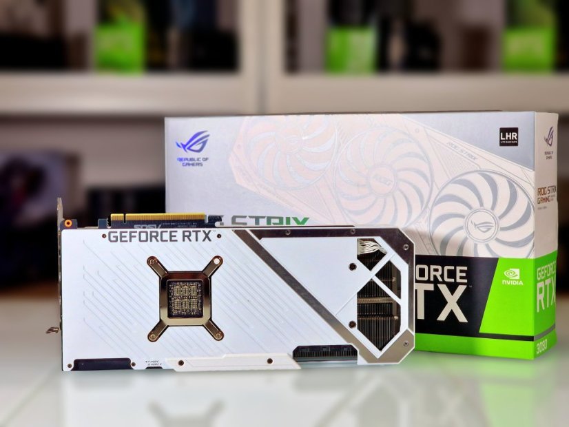 Grafická karta ASUS ROG Strix GeForce RTX 3090 OC Edition White 24GB • ZÁRUKA 12M