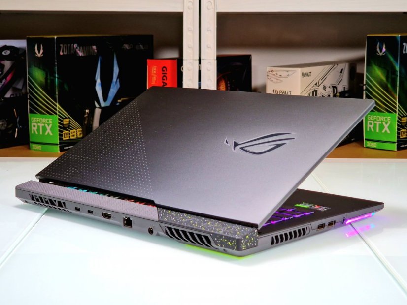 Herní notebook ASUS RoG Strix G15 - ZÁRUKA do 5/2025  | 15,6" 144 Hz | AMD Ryzen 6800HS | RTX 3050 | 16GB DDR5 | 1000 GB SSD