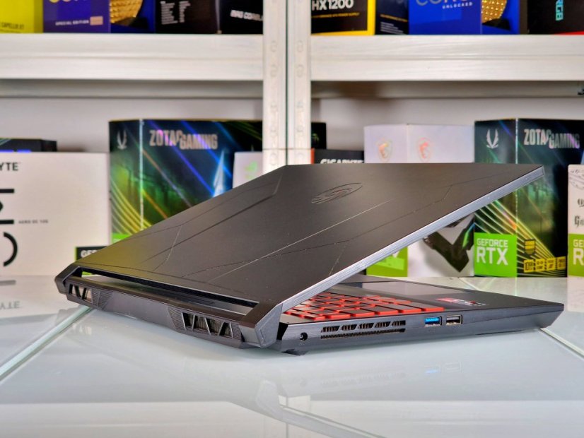 Gaming Laptop MSI BRAVO 15 Gebraucht - GARANTIE 12M | 15,6" 144 Hz | AMD Ryzen 7 5800H | RX 5500M | 16GB | 512 SSD | WIN11
