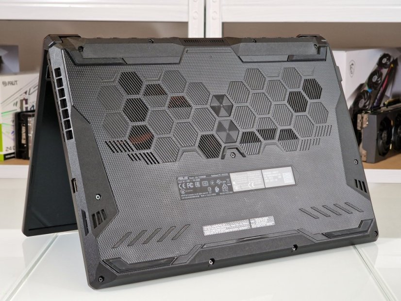 Herný notebook ASUS TuF Gaming A15 -ZÁRUKA 12M | 15,6" 144Hz | AMD RYZEN 7 5800H | RTX 3060 6GB | 16 GB | 512 SSD | WIN11