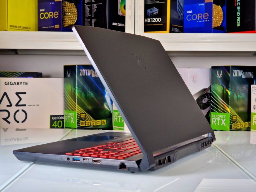 Gaming Laptop MSI Katana GF66 • GARANTIE 12M • 15,6 144Hz • Intel Core i7-11800H • 16 GB • RTX 3060 6GB • 512 GB SSD • WIN11