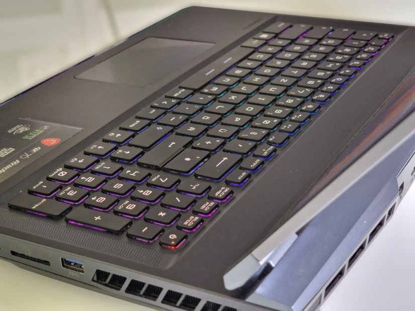 Gaming Laptop MSI Raider GE76 • GARANTIE 12M • 17,3  240Hz • Intel Core i7-10870H • RTX 3060 • 16GB  • 1000 SSD • WIN11