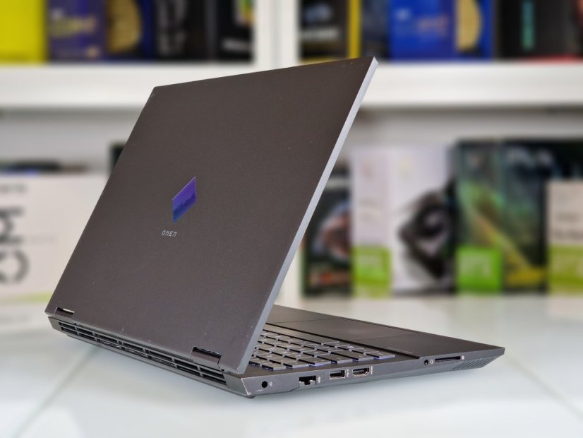 Herný notebook HP Omen 15 • ZÁRUKA 12M • 15,6 144Hz • AMD Ryzen 7 4800H • RTX 2060 6GB • 16GB • 512 SSD • WIN11