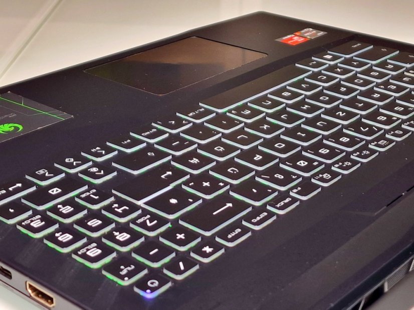 Gaming Laptop MSI ALPHA 15 Gebraucht - GARANTIE 12M | 15,6" 144 Hz | AMD Ryzen 7 5800H | RX 6600M 8GB| 16GB | 512 SSD | WIN11
