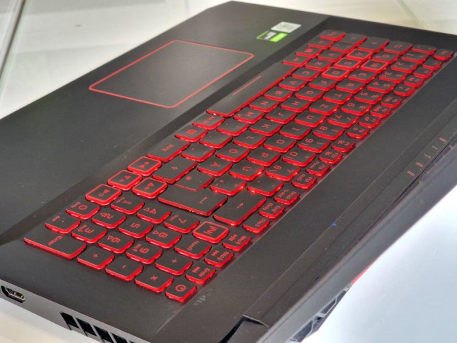 Herný notebook Acer Nitro 5 - ZÁRUKA 12M | 17,3" FullHD | Intel Core i5-10300H | GTX 1650 Ti | 16 GB | 512 SSD | WIN11