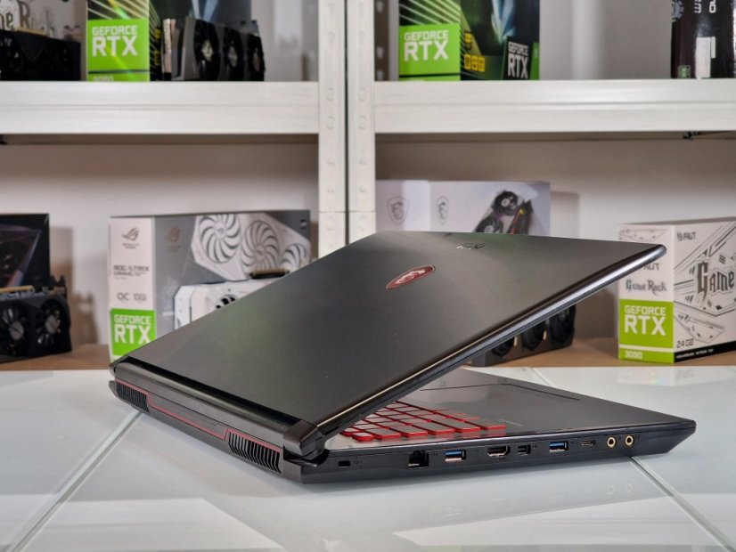 Gaming Laptop MSI GL72 Refurbished - GARANTIE 12M | 17,3" FullHD | Intel Core i7-7700HQ | GTX 1050 Ti | 16 GB | 512 SSD + 1TB HDD | WIN11