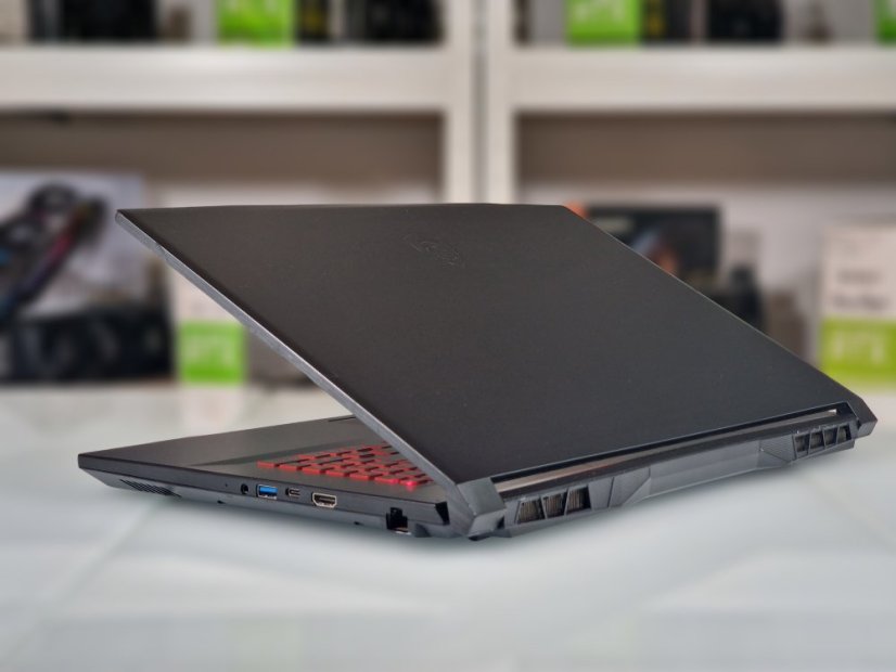 Gaming Laptop MSI Katana GF76 • GARANTIE 12M • 17,3 144Hz • Intel Core i7-11800H • 16 GB • RTX 3060 6 GB • 512 GB SSD • WIN11