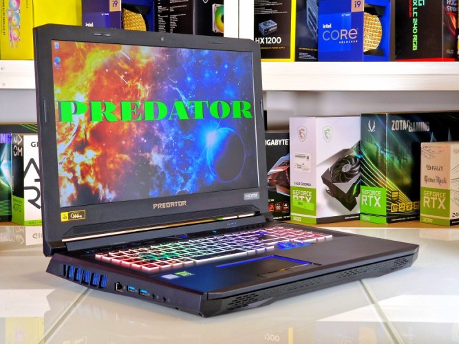 Herní notebook Acer Predator Helios 700 - ZÁRUKA 12M | 17,3" 144Hz  | Intel Core i7-9750H | RTX 2070 8GB | 32 GB | 512 SSD | WIN11