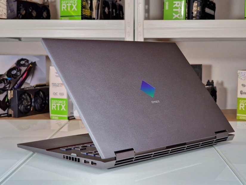 Gaming Laptop HP Omen 16 Gebraucht - GARANTIE 12M | 16,1" 144Hz | AMD Ryzen 7 5800H | AMD RX 6600 8GB | 16GB | 1000 SSD | WIN11
