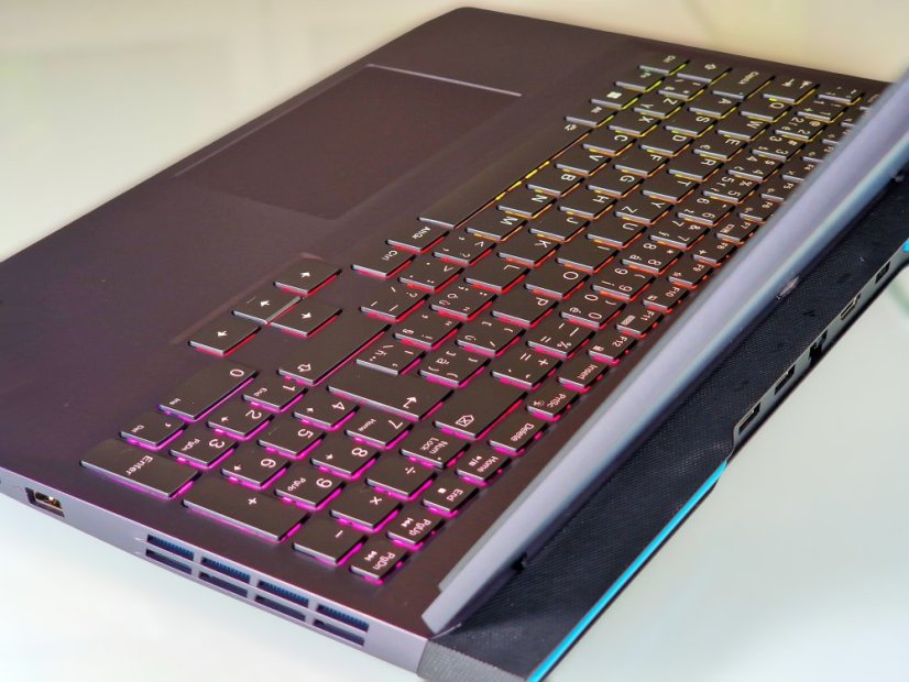 Gaming Laptop Lenovo LOQ • GARANTIE 12M • 15,6 144 Hz • AMD Ryzen 7 7435HS • RTX 4070 8GB • 16GB • 1000 SSD • WIN11