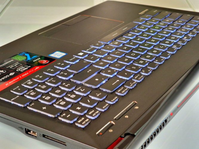 Gaming-Laptop  MSI GP62 Leopard - GARANTIE 12M | 15,6" FullHD | Intel Core i7-7700HQ | GTX 1050 | 12 GB | 128 SSD + 1 TB HDD | WIN11