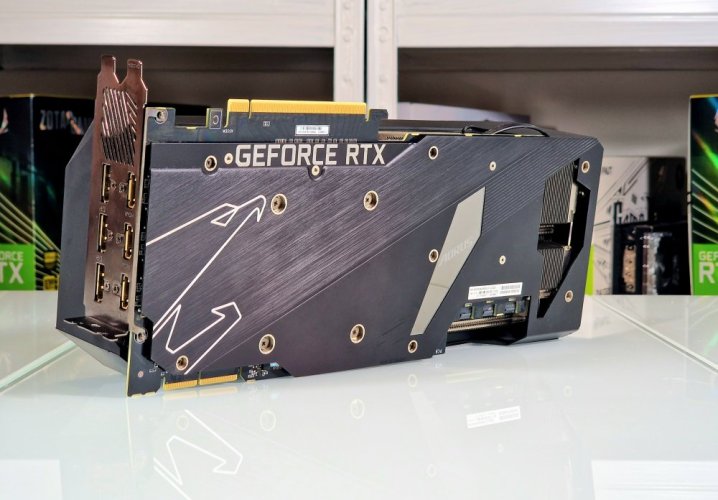 Grafická karta GIGABYTE AORUS GeForce RTX 3090 XTREME 24 GB - ZÁRUKA 12M