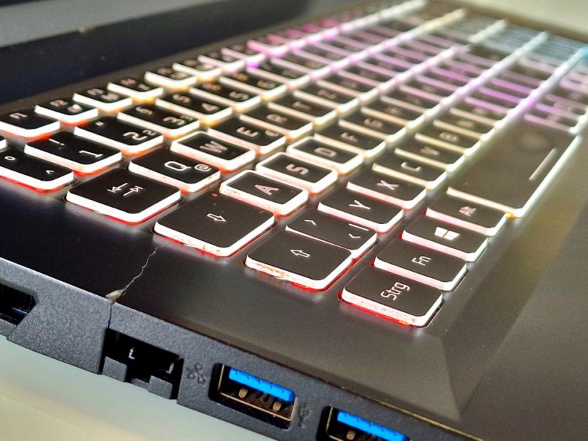 Gaming-Laptop Acer Nitro 5 Refurbished - GARANTIE 12M | 17,3" 144Hz FHD | AMD Ryzen 7 5800H | RTX 3060 6GB | 16GB | 1TB SSD | WIN 11