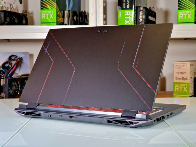 Gaming Laptop Acer Nitro 5 - GARANTIE 12M | 15,6" 144Hz | i5-12450H | RTX 4060 8GB | 16 GB DDR5 | 1000 SSD | WIN11