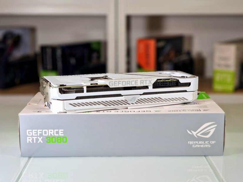 Grafická karta ASUS ROG STRIX  GeForce RTX 3080 Gaming 10GB White Edition - ZÁRUKA 12M