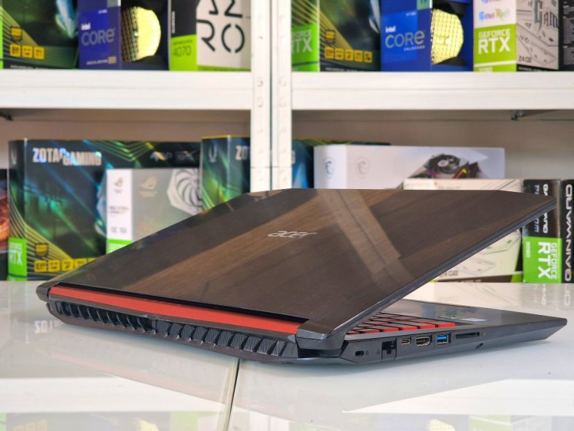 Gaming Laptop Acer Nitro 5 Refurbished - GARANTIE 12M  | 15,6" FullHD | i5-7300HQ | GTX 1050 4GB | 16GB | 128 SSD + 1TB | WIN11