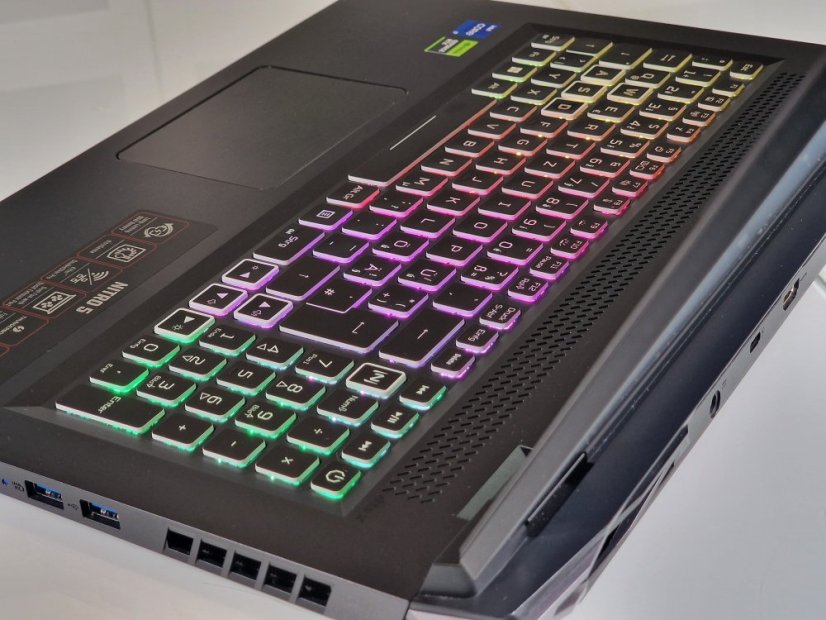 Gaming Laptop Acer Nitro 5 Gebraucht - GARANTIE 24M | 17,3" FHD 144Hz | i7-12650H | RTX 4050 6GB | 16 GB DDR5 | 1000 SSD | WIN11