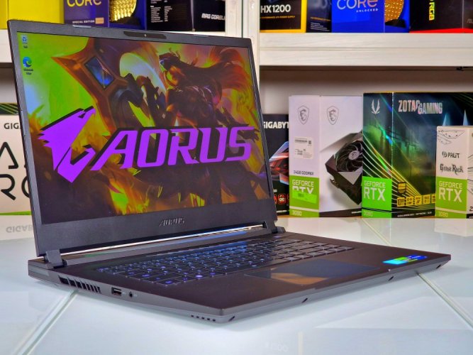 Gaming Laptop GIGABYTE AORUS 15 - GARANTIE 12M | 15,6" 144Hz | Intel Core i5-13500H | 16 GB DDR5 | RTX 4050 6GB | 512 SSD | WIN11