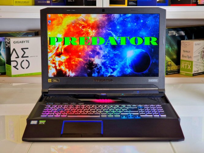 Herní notebook Acer Predator Helios 700 - ZÁRUKA 12M | 17,3" 144Hz  | Intel Core i7-9750H | RTX 2070 8GB | 32 GB | 512 SSD | WIN11