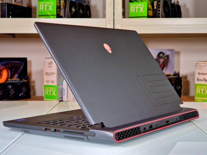 Herní notebook Dell Alienware M15 R5 - ZÁRUKA 12M | 15,6" QHD 240Hz | Intel Core i7-12700H | RTX 3060 6GB | 16GB DDR5 | 1000 SSD | WIN11