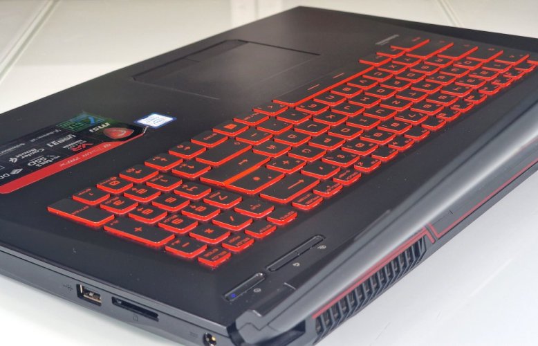 Herní notebook MSI GL72 - ZÁRUKA 12M | 17,3" FullHD | Intel Core i7-7700HQ | GTX 1060 6GB | 16 GB | 512SSD | WIN11