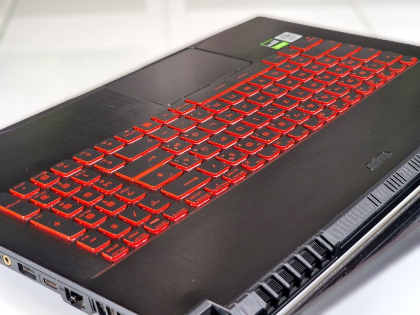Gaming Laptop MSI GF75 Thin • GARANTIE 12M • 17,3 144Hz • Intel Core i5-10300H • GTX 1650 Ti 4GB • 16GB •  256 SSD + 1TB HDD • WIN11