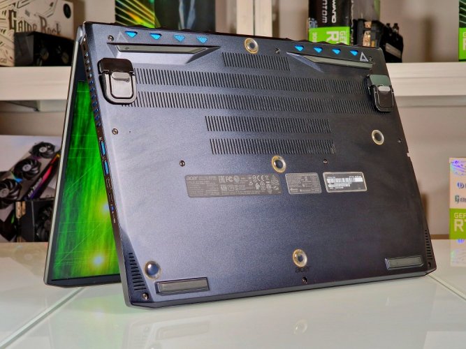 Poleasingowy laptop gamingowy Acer Predator Triton 500 - GWARANCJA 12M | 15,6" 144 Hz | Intel Core i7-9750H | RTX 2080 8 GB | 16 GB | 1000 SSD | WIN11